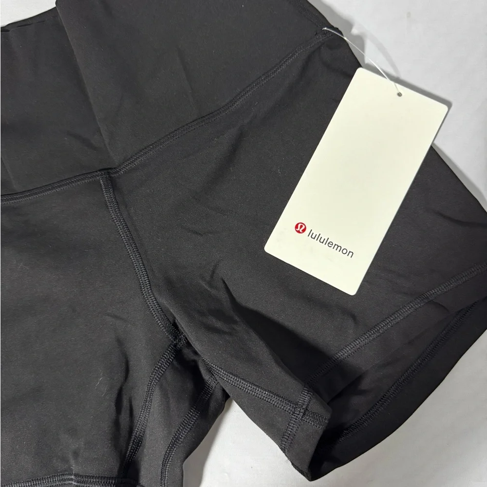 Lululemon Align High-Rise Black 4” Shorts SZ 6 - Picture 6 of 11